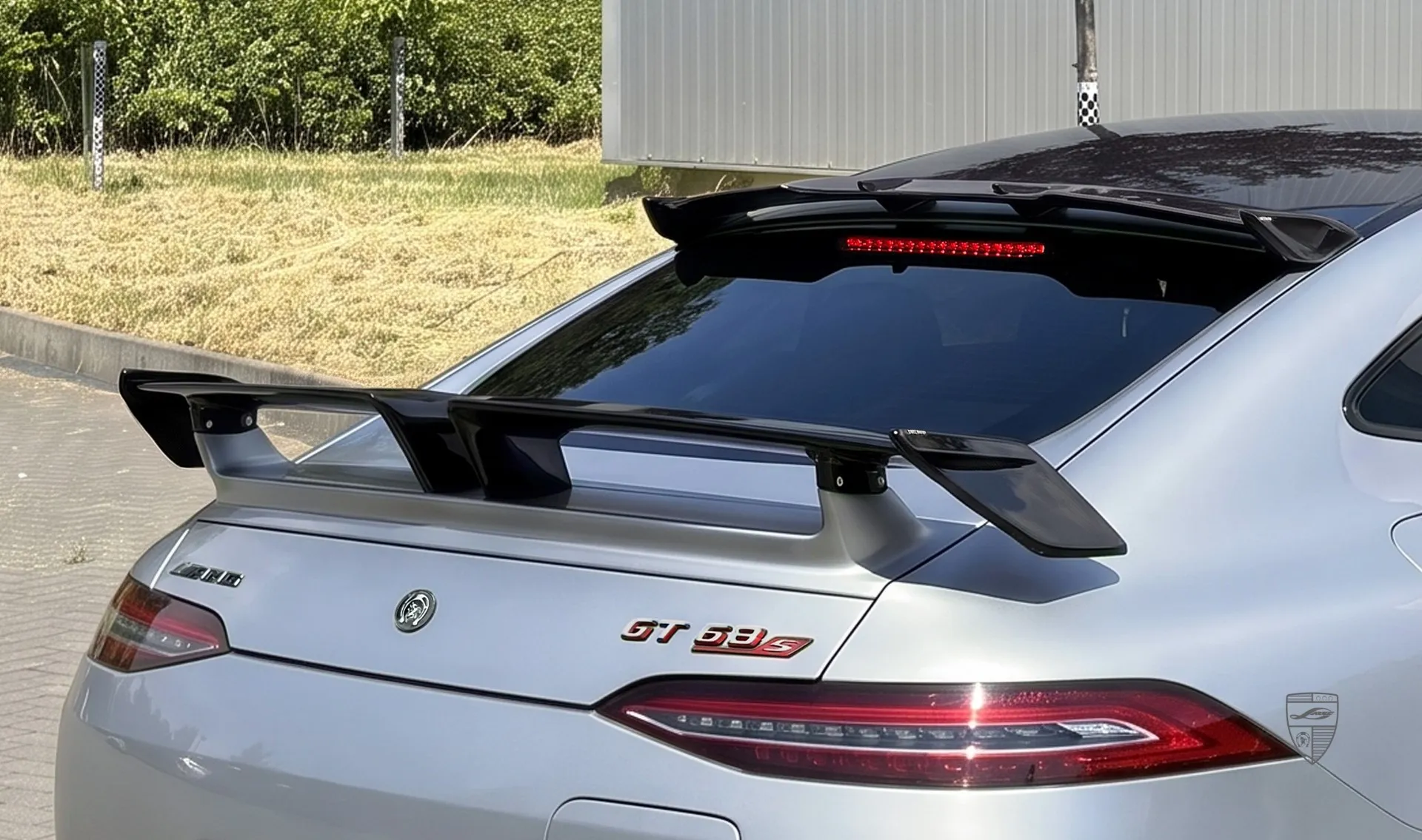 Heckspoiler Upgrade für den Luxuswagen Mercedes GT 63s AMG von LARTE Design