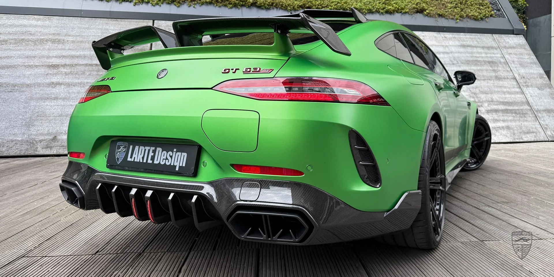 Heckdiffusor Mercedes AMG GT 63 – Leistungsorientiertes Carbon-Design, Heckansicht
