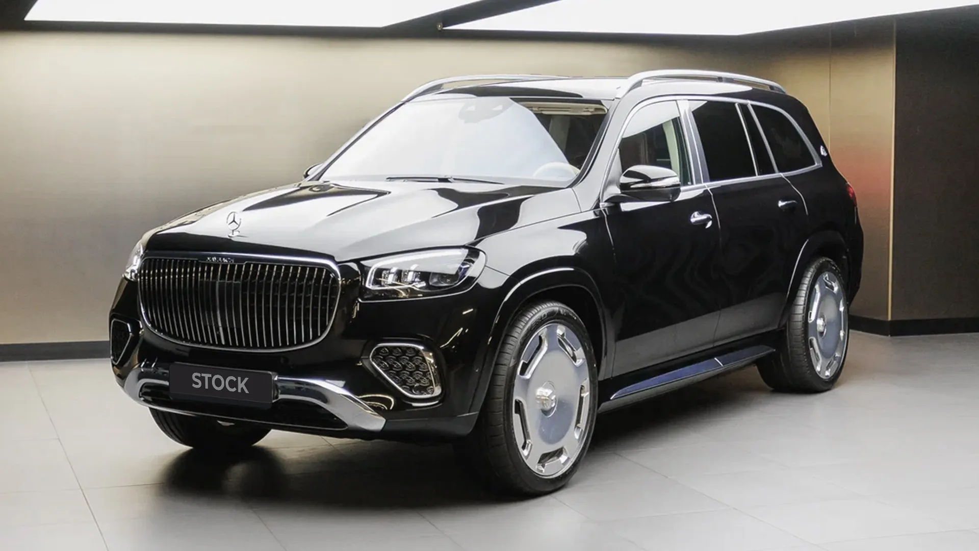 Front angle view on a Mercedes Maybach GLS 600 Facelift 2025 with a body kit giving the car a custom appearance