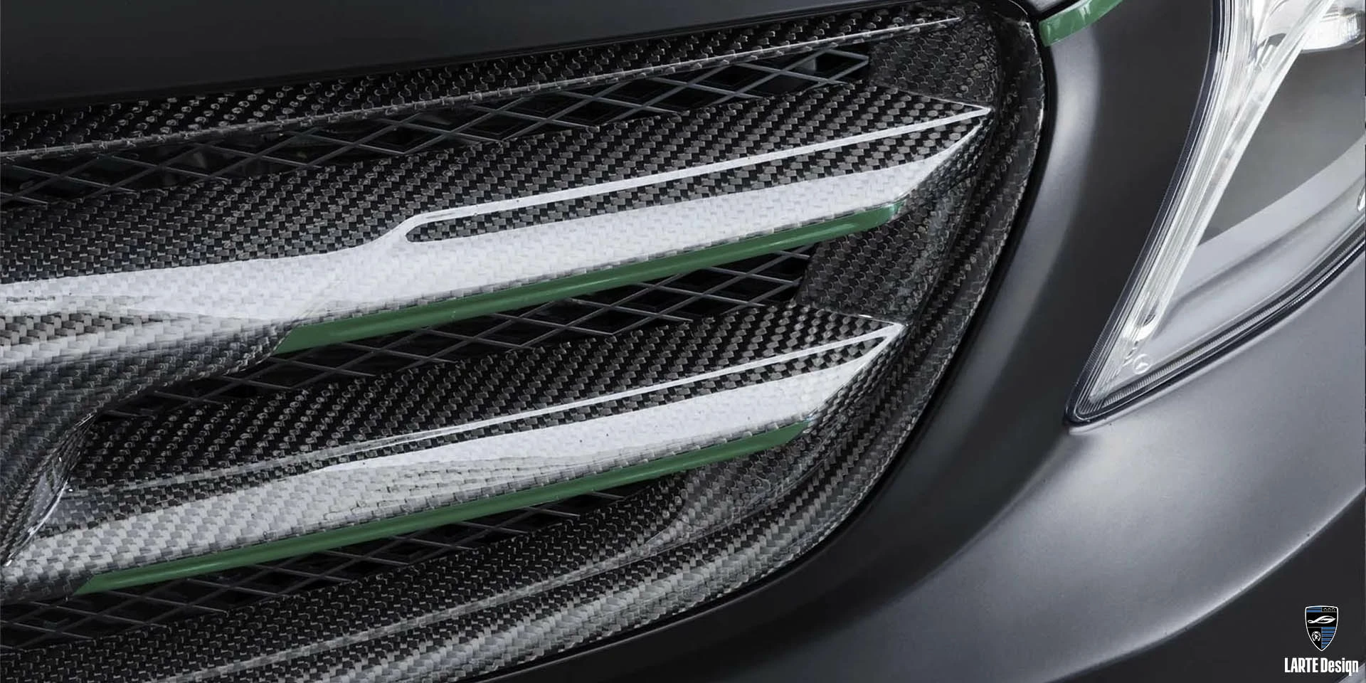 Kaufen Sie aerodynamische Komponenten aus Carbonfaser für Mercedes-Benz V-Klasse W447 Obsidian Black Metallic V 250 d EL AVG Comfort 4Matic