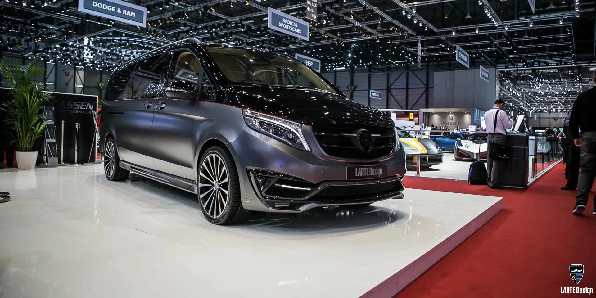 Refreshed Mercedes V-Class 2021 by LARTE Design