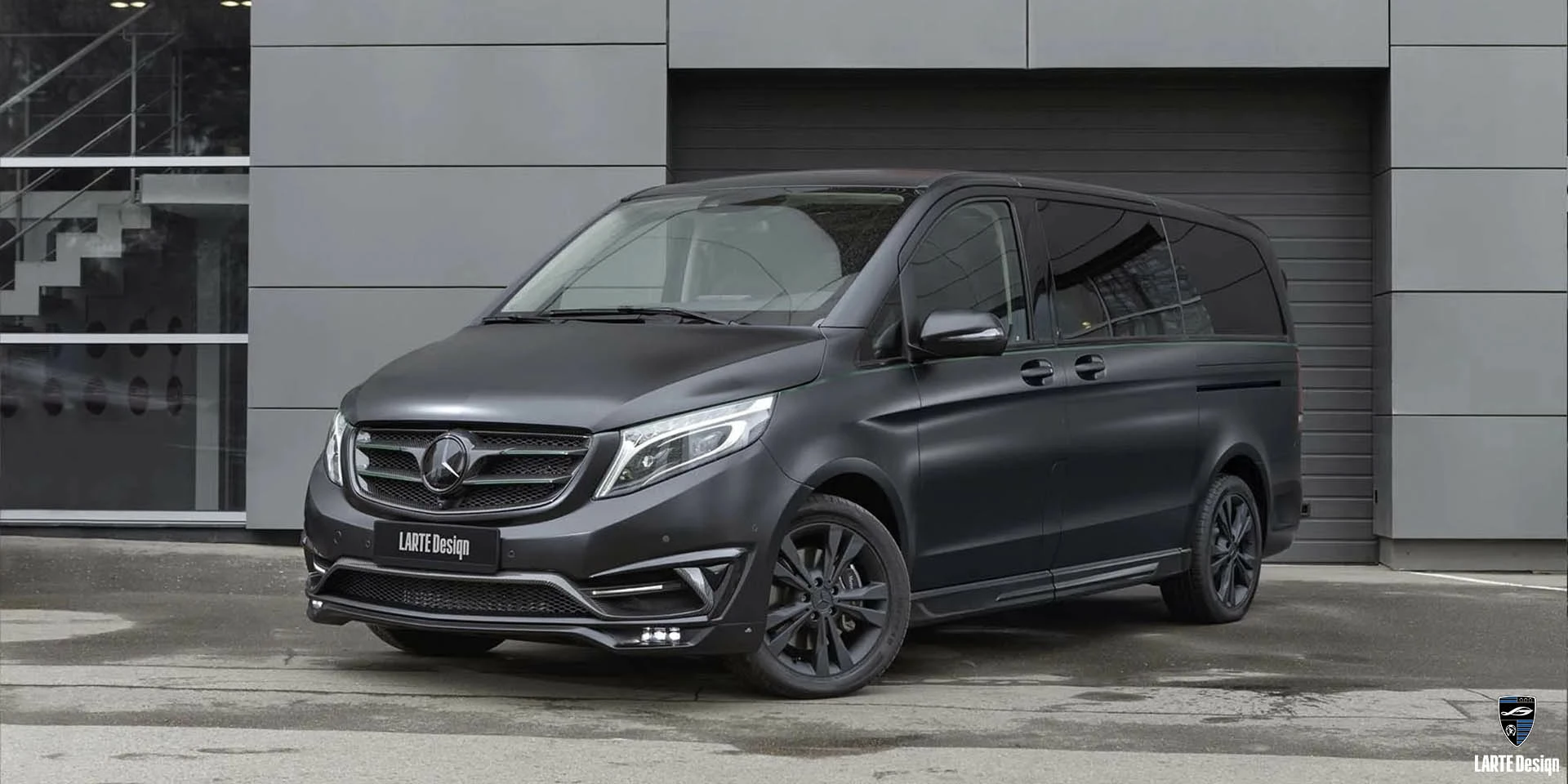 Kaufen Sie einen aerodynamischen Frontlippe für den Mercedes-Benz V-Klasse W447 Obsidian Schwarz Metallic V 250 d EL AVG Comfort 4Matic