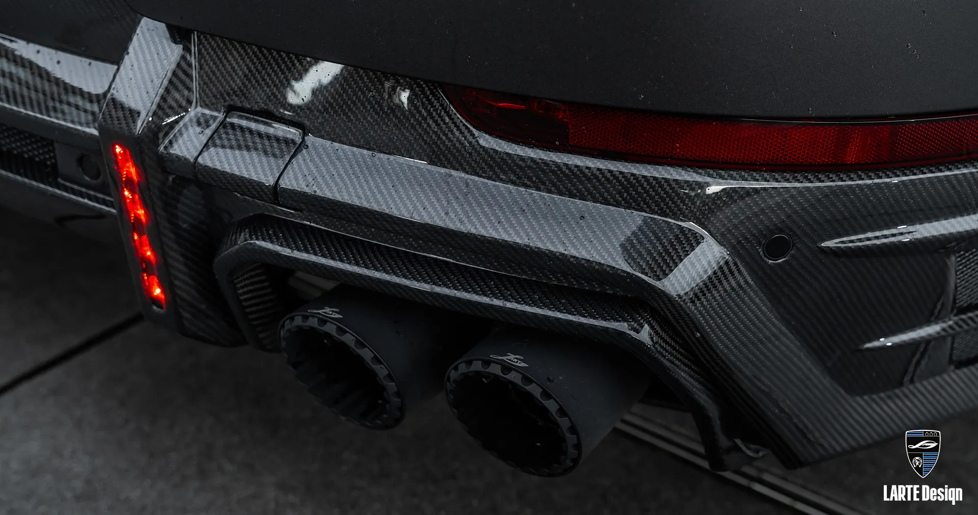 Tail pipes designed for Larte Design appearance package for Porsche Cayenne provide a sporty look.