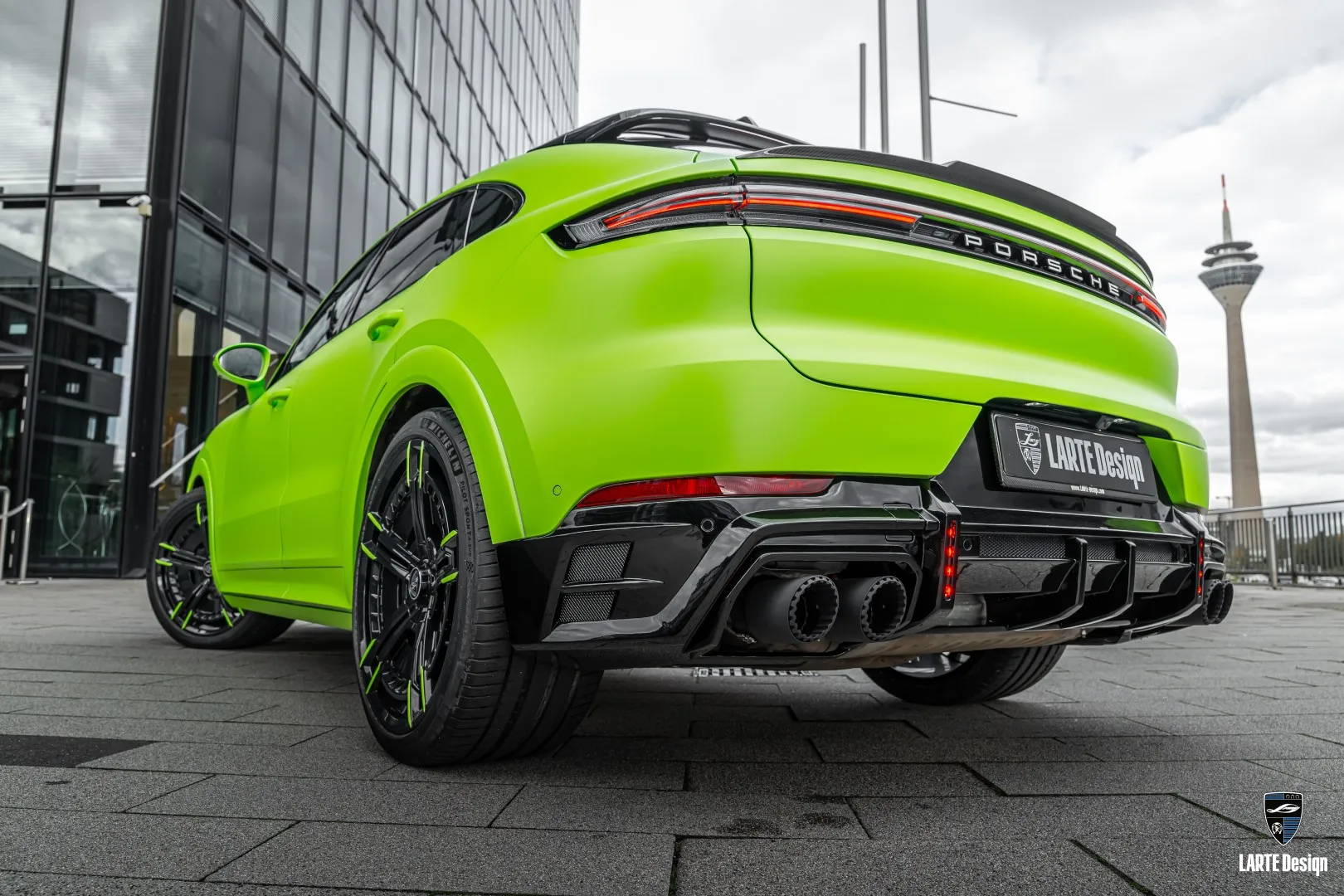 Outstanding performance rear diffuser for Cayenne, crafted for premium fitment.