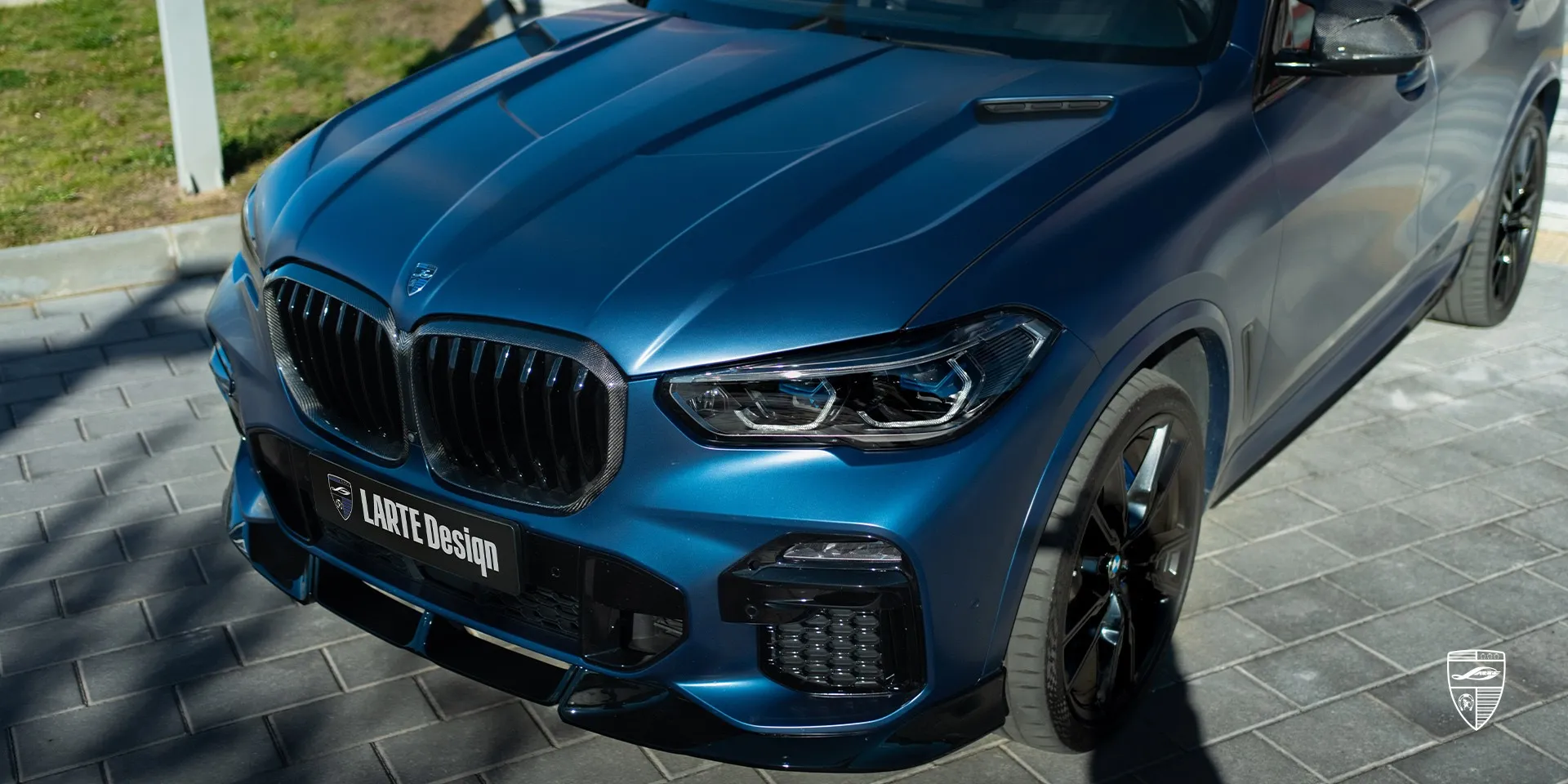 2021 BMW X5 G05 hood upgrade review illustration from customer in Slovakia