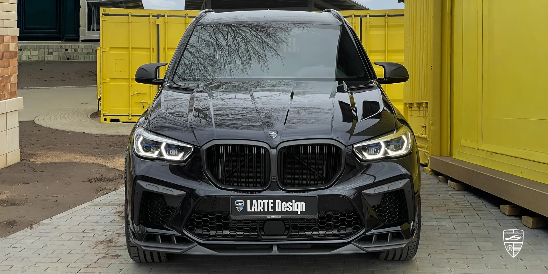 2023 BMW X5M F95 hood upgrade review illustration from customer in Germany