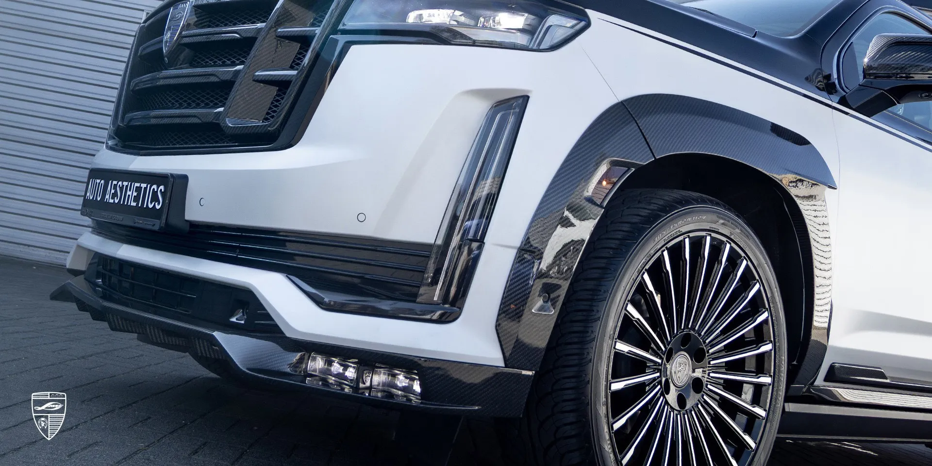 2024 Cadillac Escalade lip kit review illustration from customer in Poland