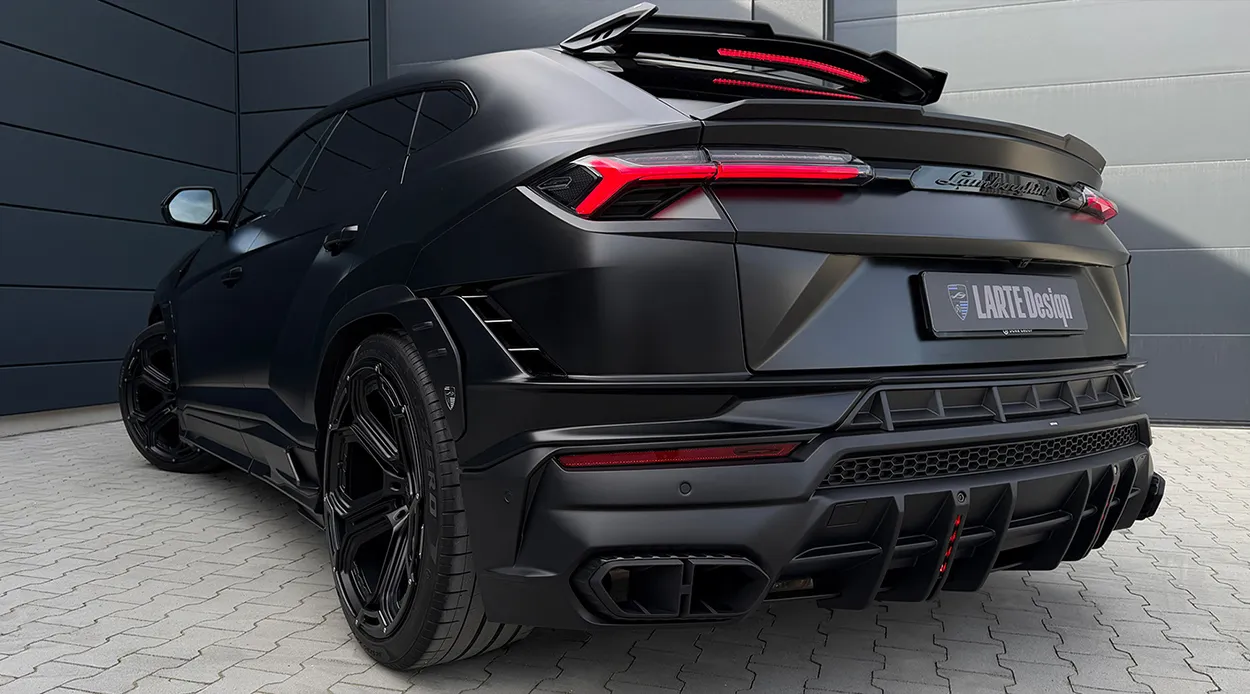 Lamborghini URUS S redesign review illustration from a customer