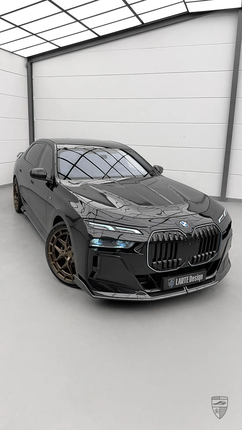 BMW I7 front view with carbon body kit by Larte Design in studio