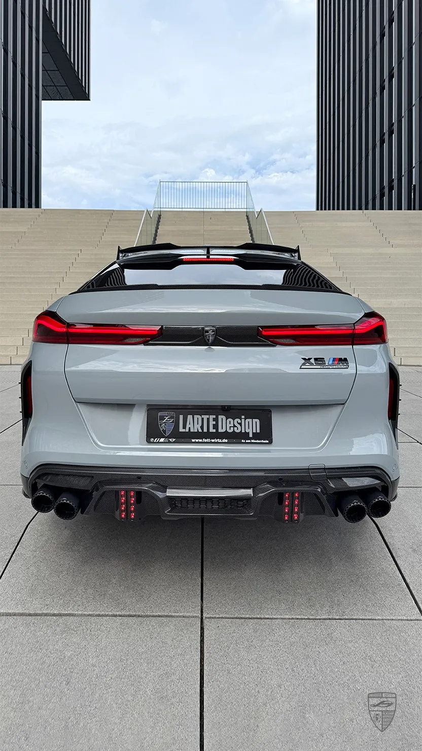 BMW X6 M Heckansicht mit Bodykit von Larte Design