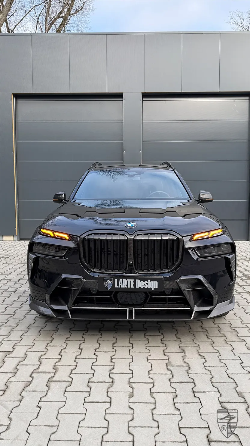 BMW X7 G07 Luxury SUV mit Premium Front Styling und Custom Exterieur Upgrades