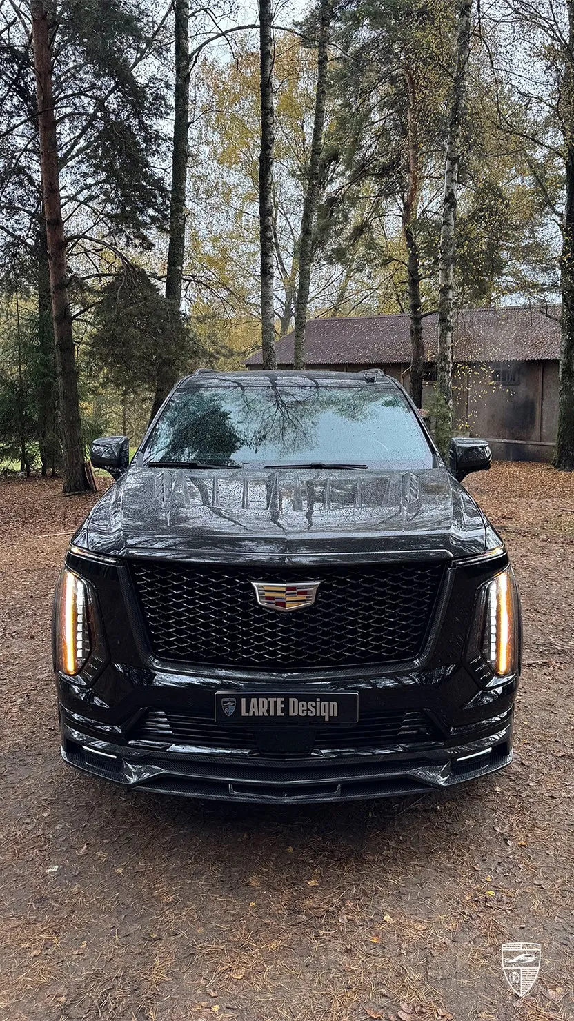Cadillac Escalade Frontansicht mit Bodykit von Larte Design