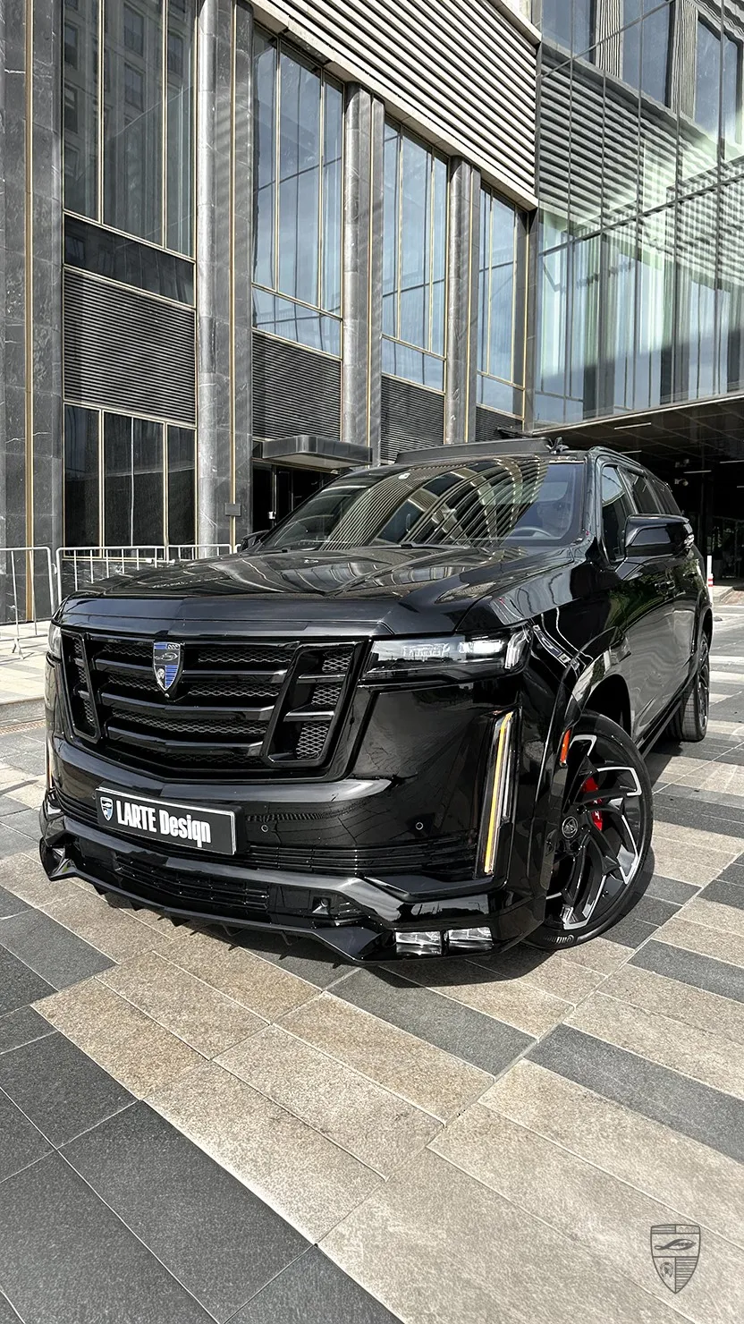 Cadillac Escalade mit luxuriösem Exterieur und Bodykit von Larte Design