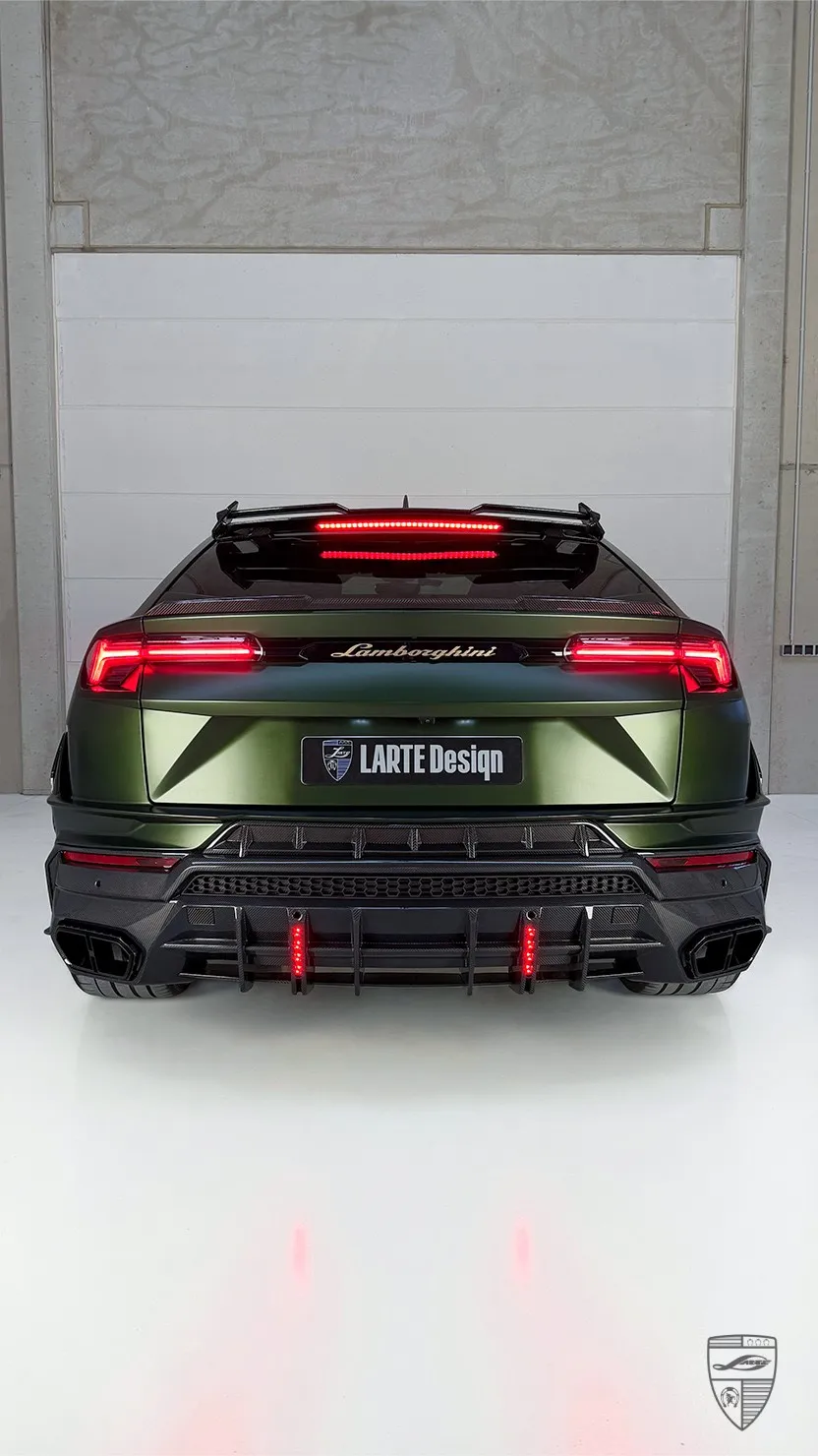 Lamborghini Urus Performante grüner Performance SUV mit aggressivem Heck Styling und Exterieur Upgrades