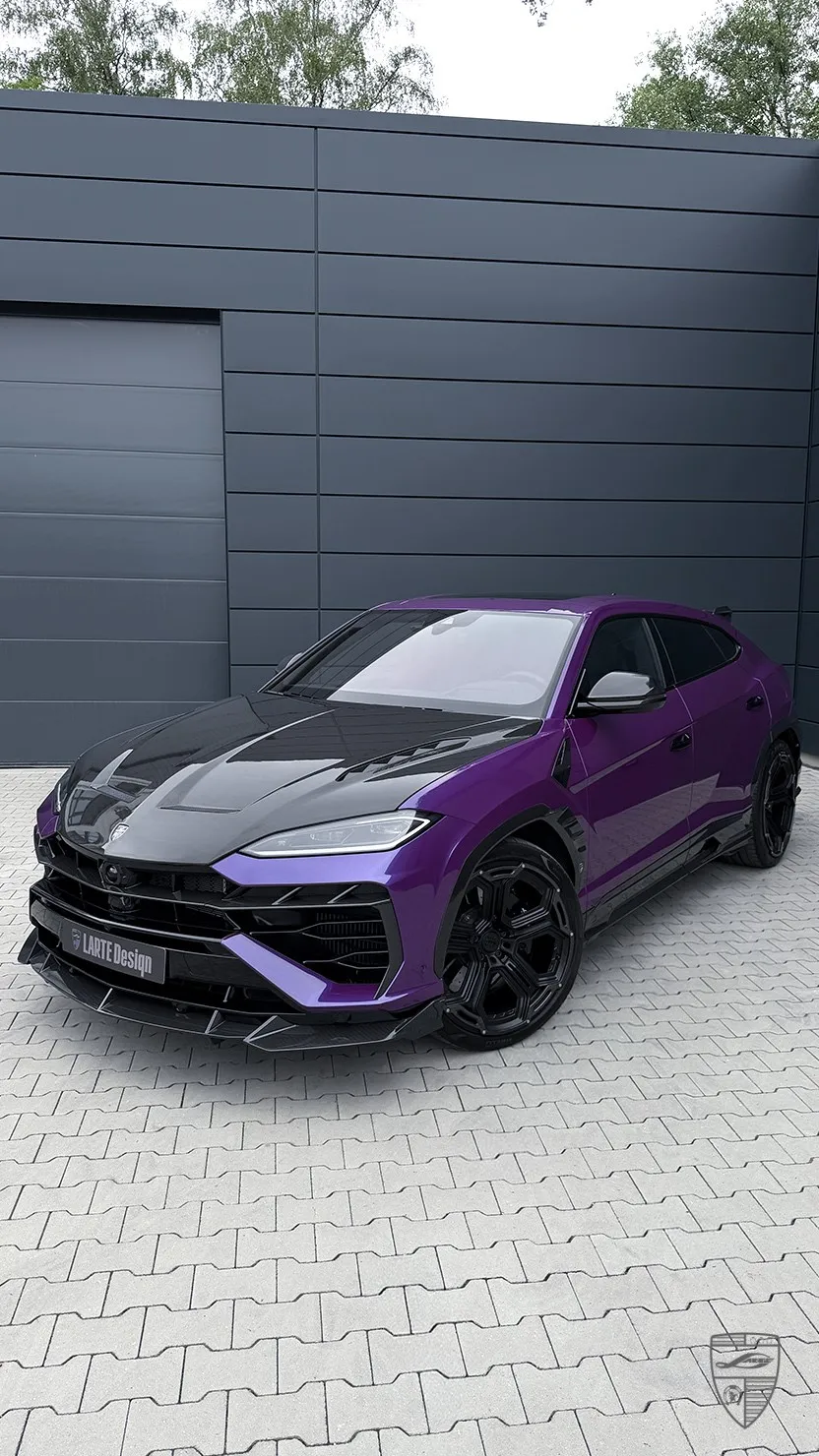 Lamborghini Urus SE in Violett mit individuellem Exterieur-Styling