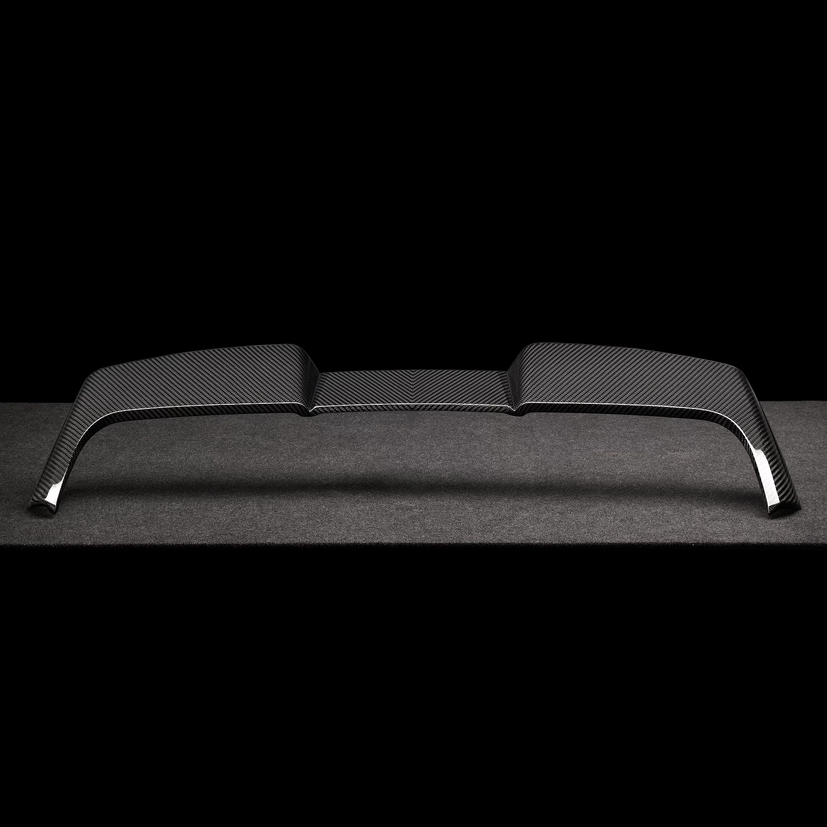 Luxury Rear roof spoiler for Cadillac Escalade-V / V-ESV